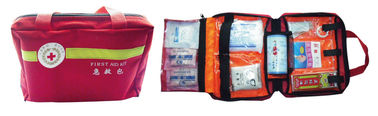 La croce rossa Oxford ed impermeabilizza le cassette di pronto soccorso, attrezzatura medica da emergenza